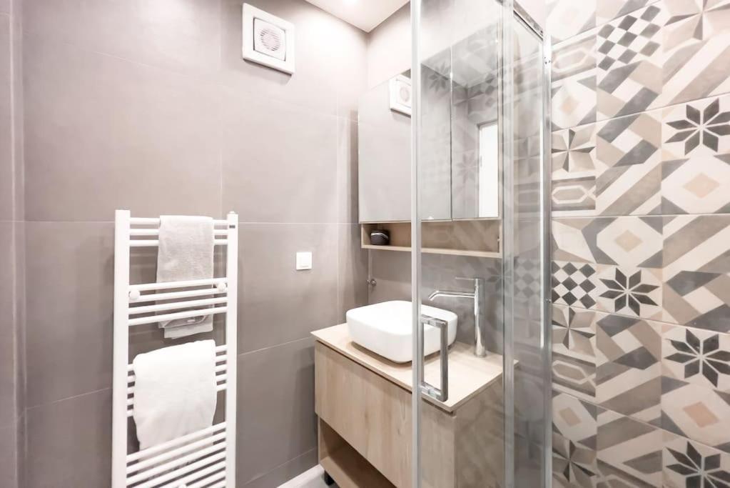 Luxury Studio With Garden Next To Acropolis 아테네 외부 사진