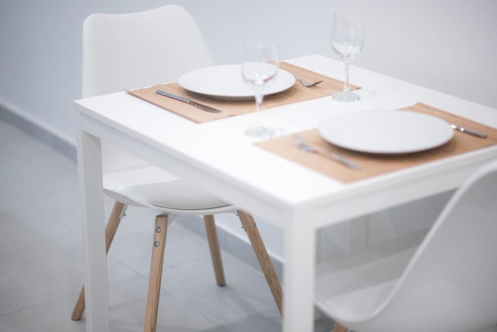 Luxury Studio With Garden Next To Acropolis 아테네 외부 사진