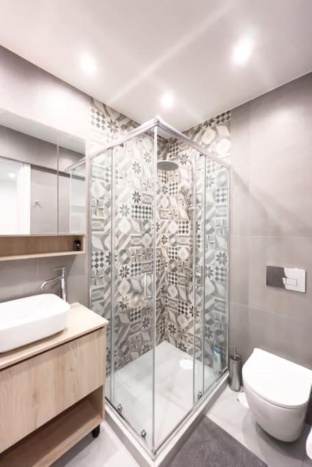 Luxury Studio With Garden Next To Acropolis 아테네 외부 사진