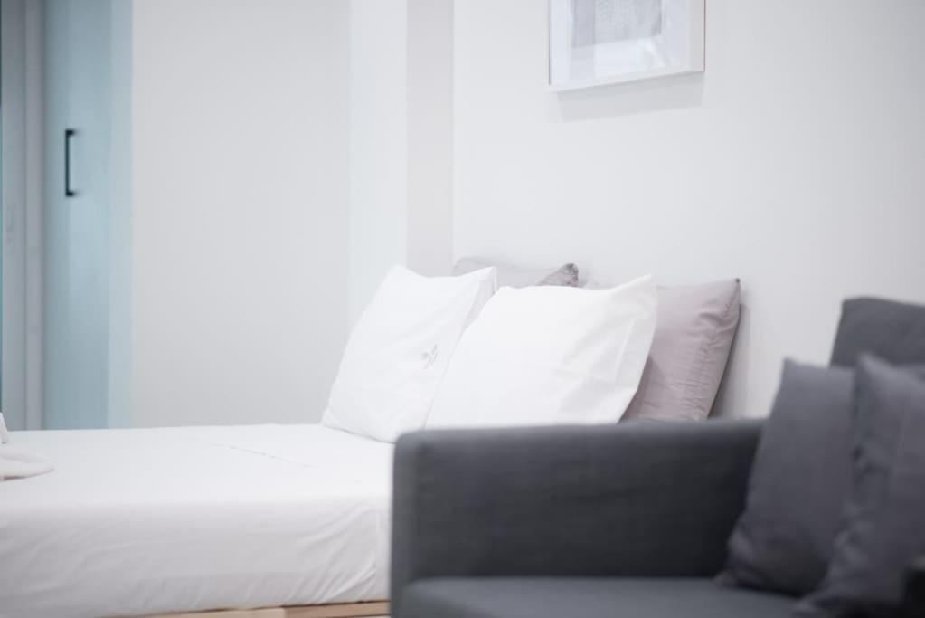 Luxury Studio With Garden Next To Acropolis 아테네 외부 사진